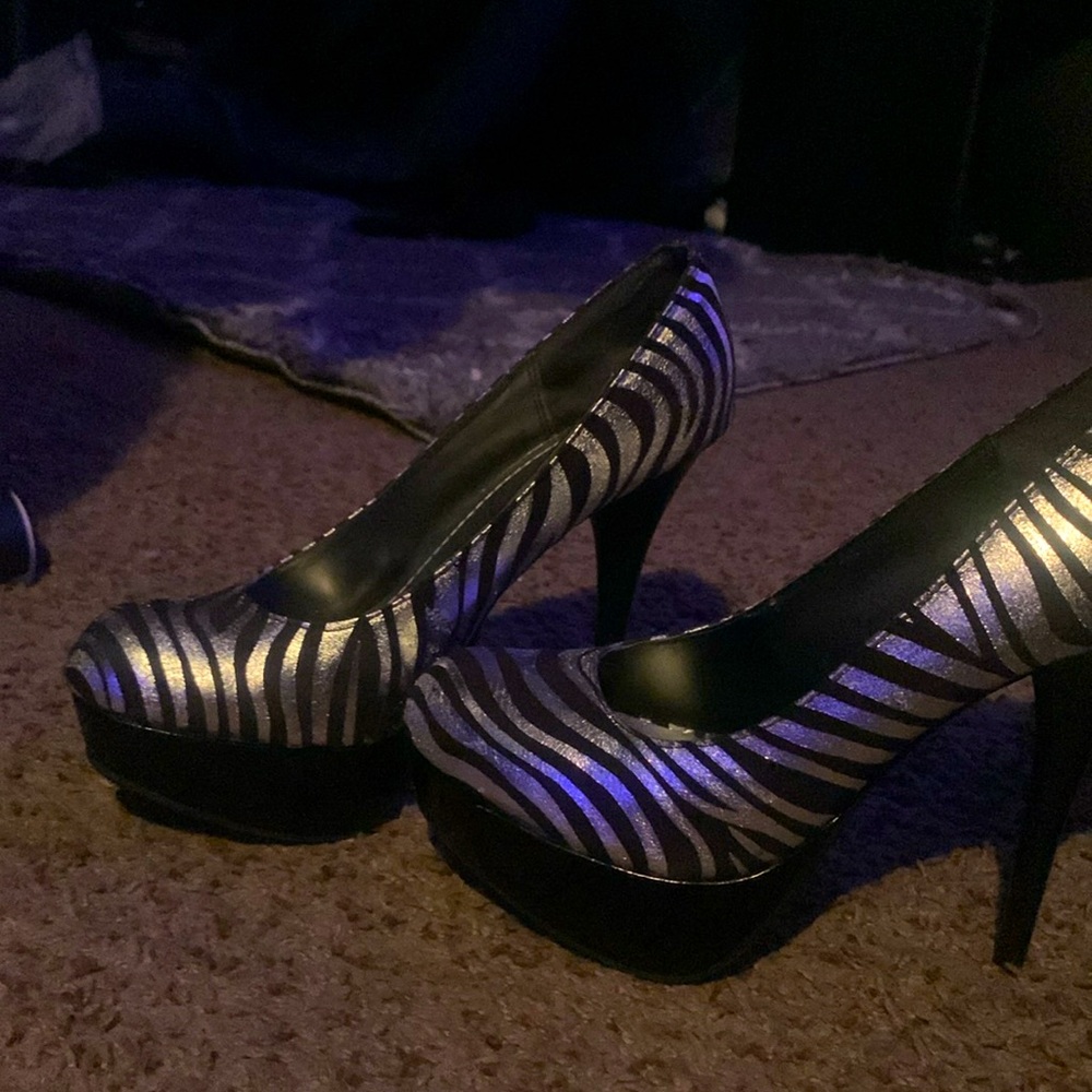 Bamboo zebra print heels